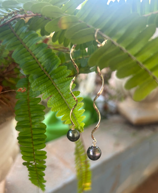 14K Tahitian Pearl Swirl Earrings