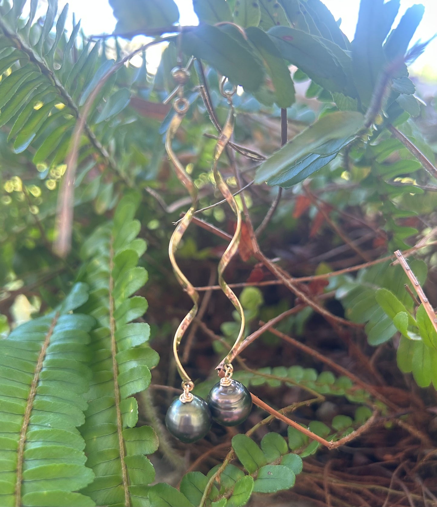 14K Tahitian Pearl Swirl Earrings